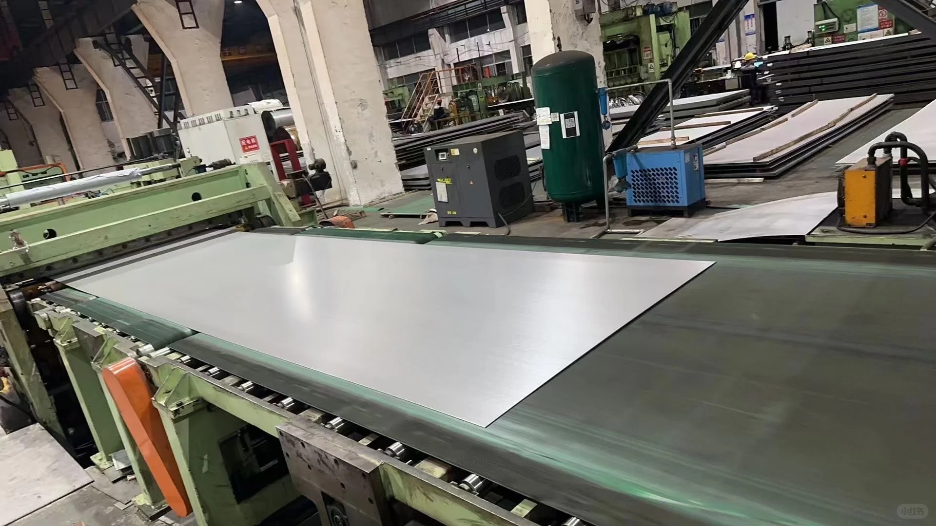 Stainless steel sheet processing line